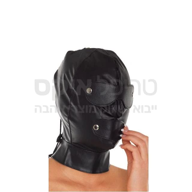 BONDAGE MASK מסיכת פנים משובחת עשוייה עור 100% טהור, המסיכה בעלת תפרים חזקים במיוחד, בעלת אפשרות לסגירת כל עין בנפרד, סגירת פה בנפרד, וחיבור אלמנטים אחרים אל המסיכה (מחברים אוניברסלים). קיימים מגוון עיצובים נוספים. איכותית ביותר תוצרת הולנד.